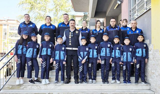 MİNİK ZABITALAR GÖREV BAŞINDA