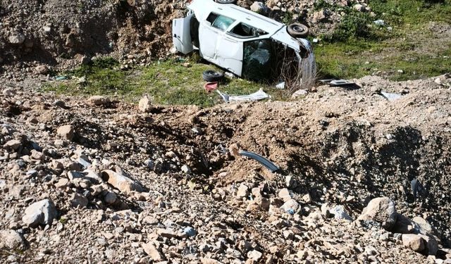 ÇİVRİL’DE CAN PAZARI: 4 YARALI