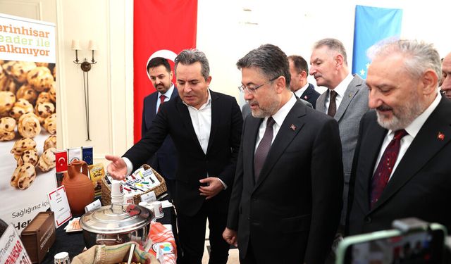 LEADER ZİRVESİNDE BEĞENİYE SUNULDU