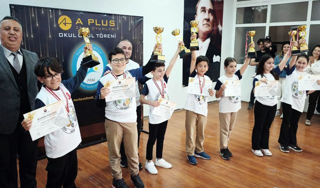 ÖĞRENCİLER ZEKA OYUNLARINDA KÜRSÜYE ÇIKTI