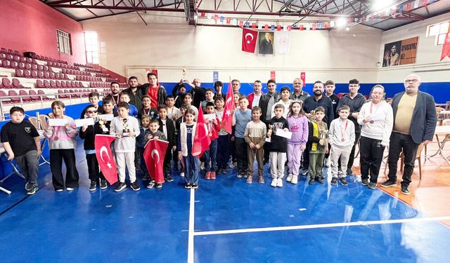 ÇAL’DA SATRANÇ HEYECANI