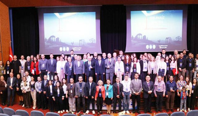 PAÜ’DE VII. ESER ANALİZ KONGRESİ BAŞLADI