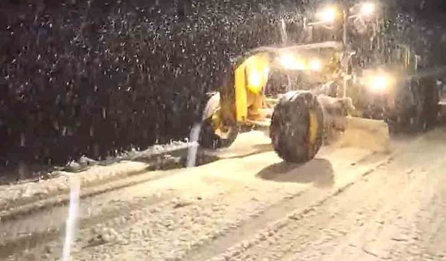PAMUKKALE’DE KAR MESAİSİ