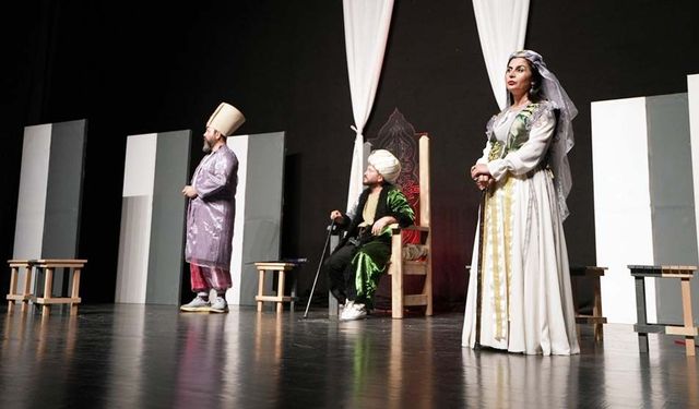DENİZLİ, TİYATRO SAHNESİNE DÖNÜŞTÜ