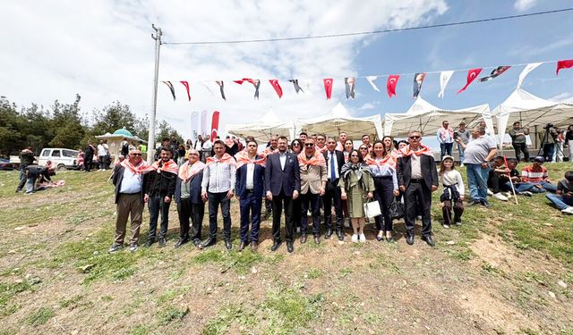 ÇAL’DA MIRTLAK ŞENLİĞİ