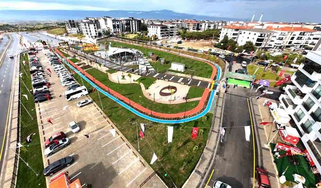 BARIŞ PARKI AÇILIŞINDA GÜVERCİNLER UÇURULDU