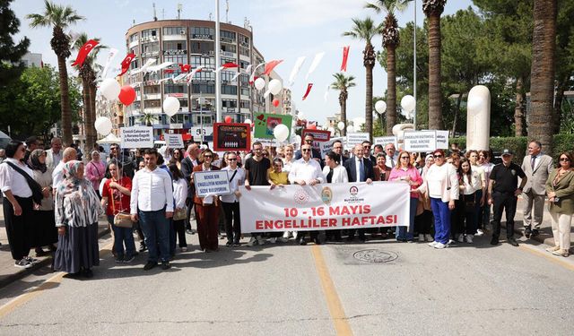 SOKAKLAR ŞENLENDİ