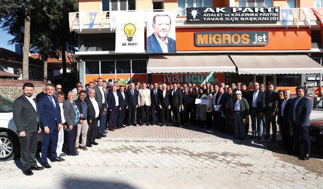 AK PARTİ’DEN KAPSAMLI BULUŞMA