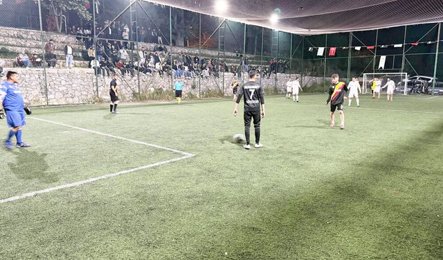 GÜZELYURT’TA FUTBOL, YEŞİLYAYLA’DA VOLEYBOL