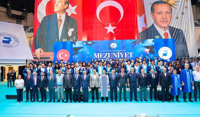PAÜ’DE MEZUNİYET COŞKUSU
