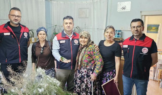 İPEK BÖCEĞİ YETİŞTİRİCİSİ MUHTARA TARIM’DAN DESTEK