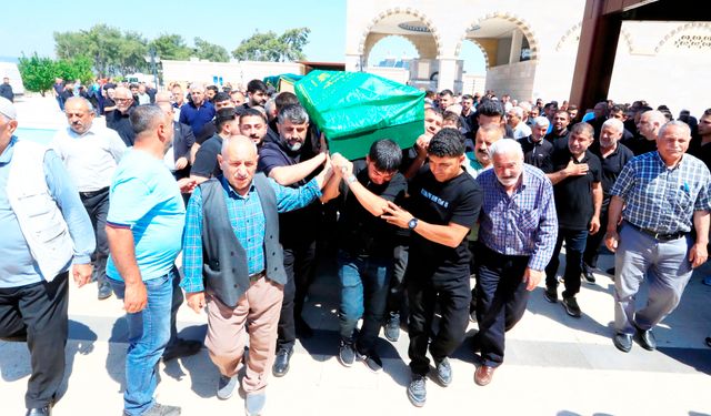 BABA İLE BEBEĞİ YAN YANA GÖMÜLDÜ