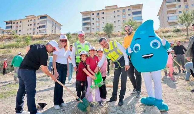 BÜYÜKŞEHİR İLE DOĞAYA YEŞİL DOKUNUŞ: ZEYTİN FİDANLARI TOPRAKLA BULUŞTU