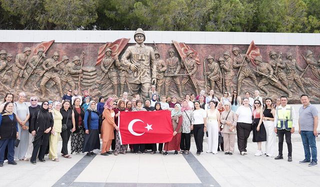KADINLAR TARİHLE BULUŞTU