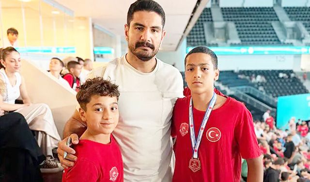 DENİZLİLİ GÜREŞÇİ KÜRSÜDE