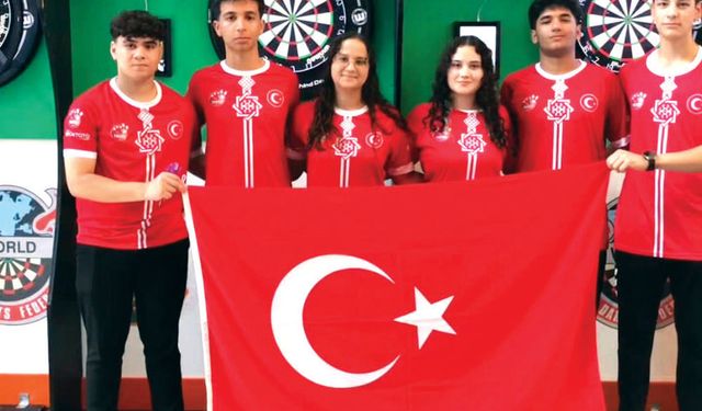 DENİZLİLİ DARTÇILAR ZEHRA GEMİ VE AYŞEGÜL KARAGÖZ AVRUPA ŞAMPİYONU