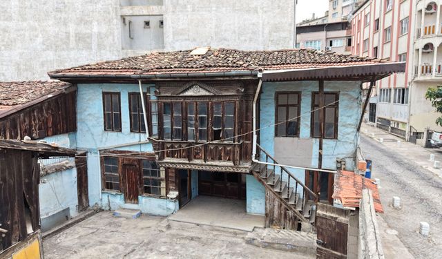 TARİHİ KONAK AYAĞA KALKIYOR