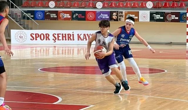 SALONLAR GELECEĞİN YILDIZLARIYLA DOLDU!
