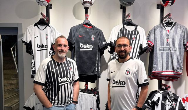 BEŞIKTAŞ'IN YENI SEZON FORMALARI DENIZLI'DE YOĞUN İLGI GÖRÜYOR