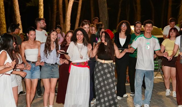 6 ÜLKENİN GENÇLERİ ÇAMLIK’TA BULUŞTU