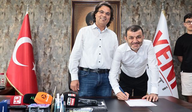 ÇAVUŞOĞLU YENİ PARTİ’DE