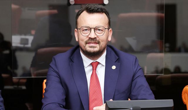 YENİ PARTİLİ ARPACI:  BAHÇELERDE BOLLUK VAR, ÜRETİCİ KAZANAMIYOR