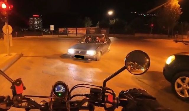 TRAFİKTE AKIL ALMAZ GÖRÜNTÜ