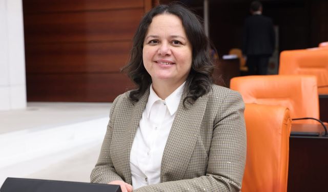 DENİZLİ MİLLETVEKİLİ NİLGÜN ÖK: ÇEYREK ASIRDIR AYNI İNANÇLA