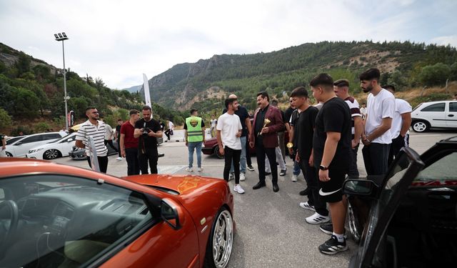 OTOMOBİL TUTKUNLARI MODİFEST’TE BULUŞTU