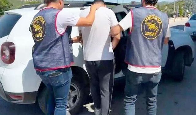 TAVAS’TA DOLANDIRDI, İZMİR’DE YAKALANDI