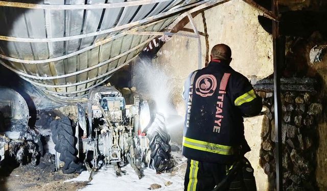 TRAKTÖR VE İLAÇLAMA MAKENESİ  ALEVLERE TESLİM OLDU
