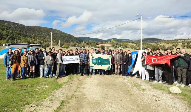 SAVAŞIN İZİNİ SÜRDÜLER