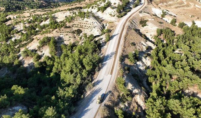 YEŞİLYAYLA-HACIEYÜPLÜ ARASINDA YOL YENİLENİYOR