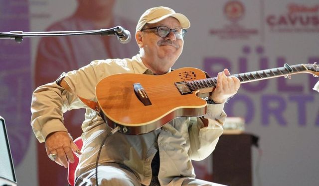 BÜLENT ORTAÇGİL COŞTURDU