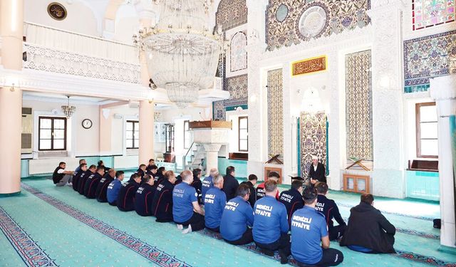 İTFAİYE ŞEHİTLERİ DUALARLA ANILDI