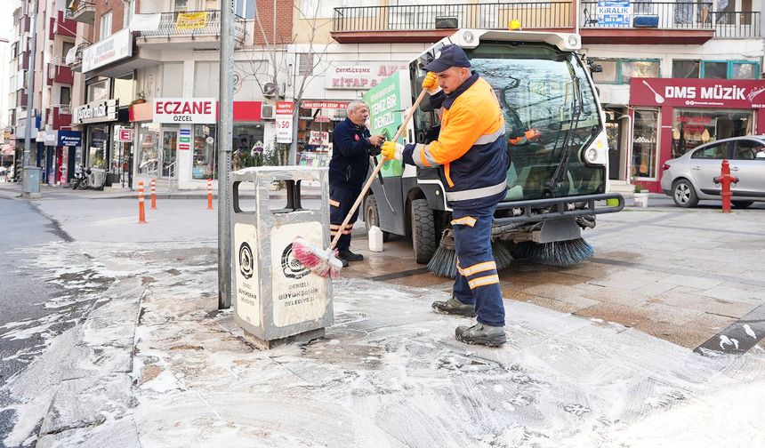 BÜYÜKŞEHİR EKİPLERİ GECE GÜNDÜZ MESAİDE