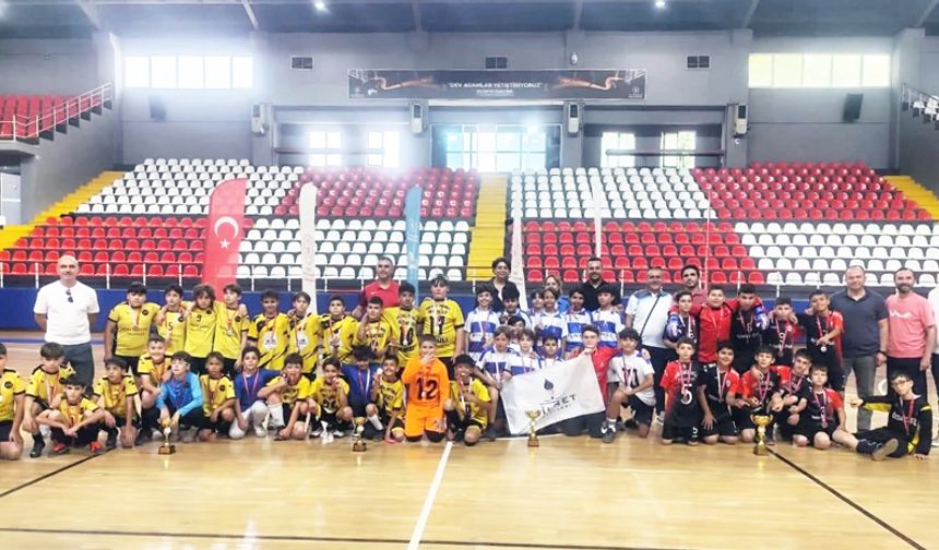 KÜÇÜKLER FUTSALDA HEYECAN TAMAMLANDI