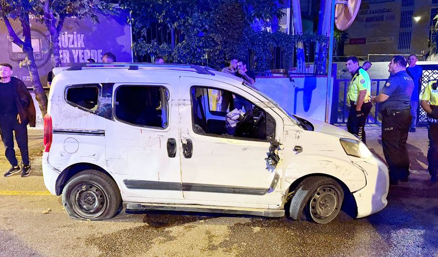 KINIKLI’DA KAZA: 4 YARALI