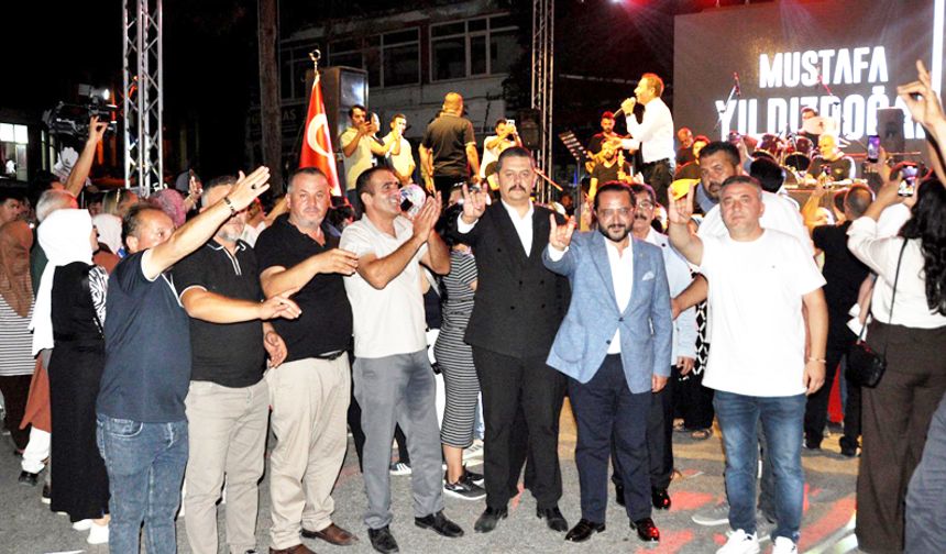MUSTAFA YILDIZDOĞAN SERİNHİSAR’I COŞTURDU