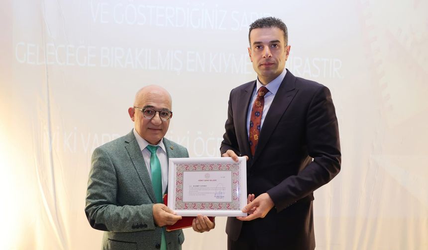 KÜLTÜR AŞIĞI ÖĞRETMENE ÜSTÜN ŞEREF BELGESİ