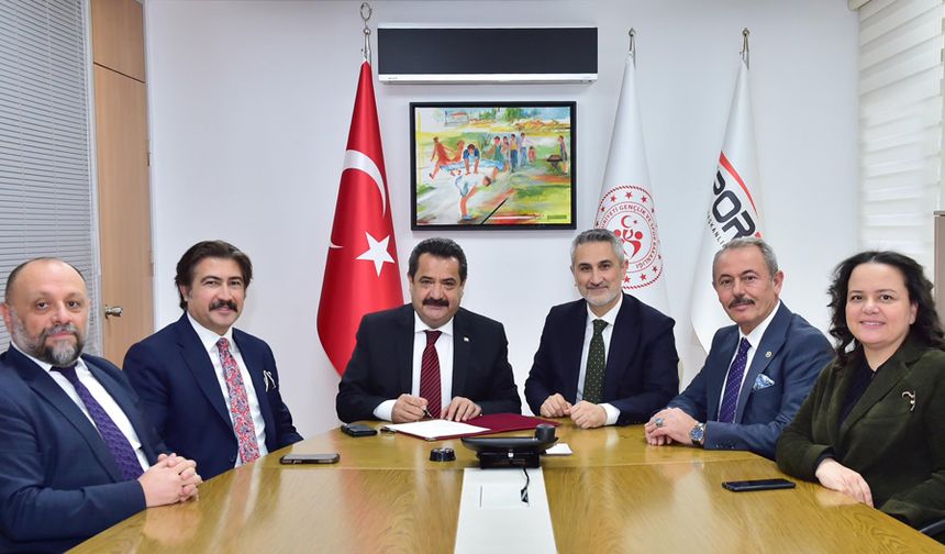 SİYASET ÜSTÜ ADIM