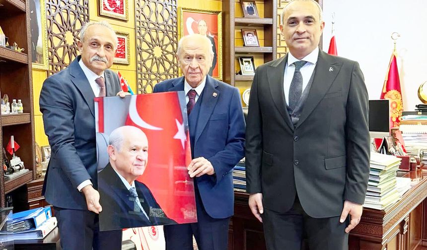 ALİ KESKİN’DEN BAHÇELİ’YE ANLAMLI HEDİYE