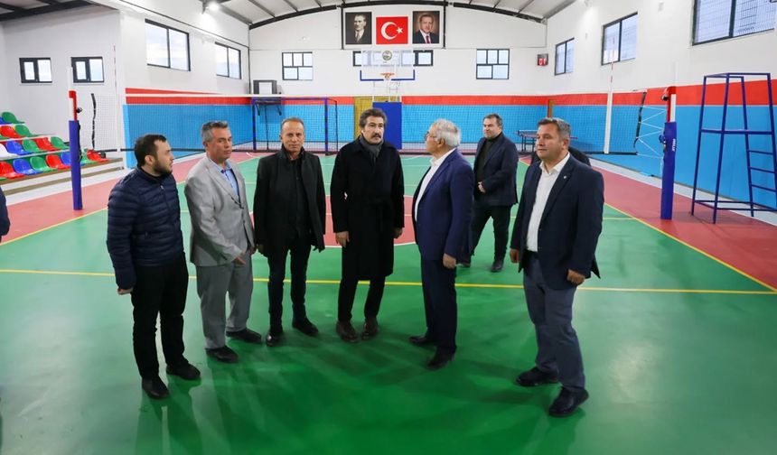 KONGRE VE KÜLTÜR MERKEZİ’NE NİHAT ZEYBEKCİ’NİN ADI VERİLDİ