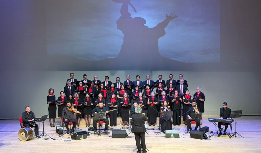 “ANADOLU’DAN EZGİLER” KONSERİ BÜYÜK İLGİ GÖRDÜ  SOL KÜLTÜR SAHNEDE