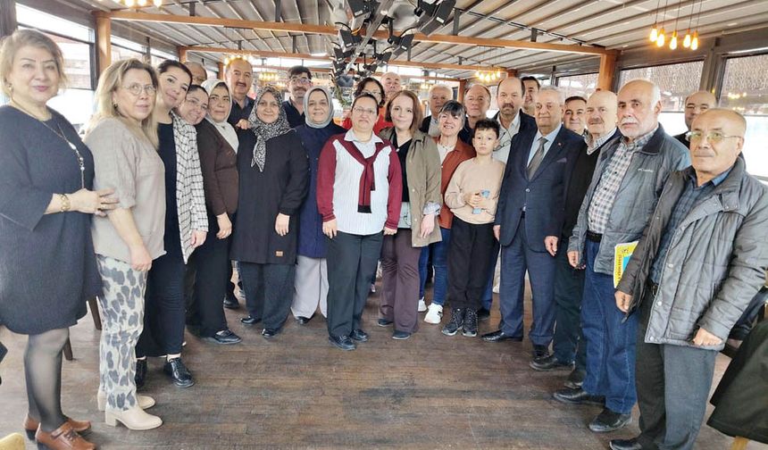 12 YIL SONRA AYNI SOFRADA BULUŞTULAR