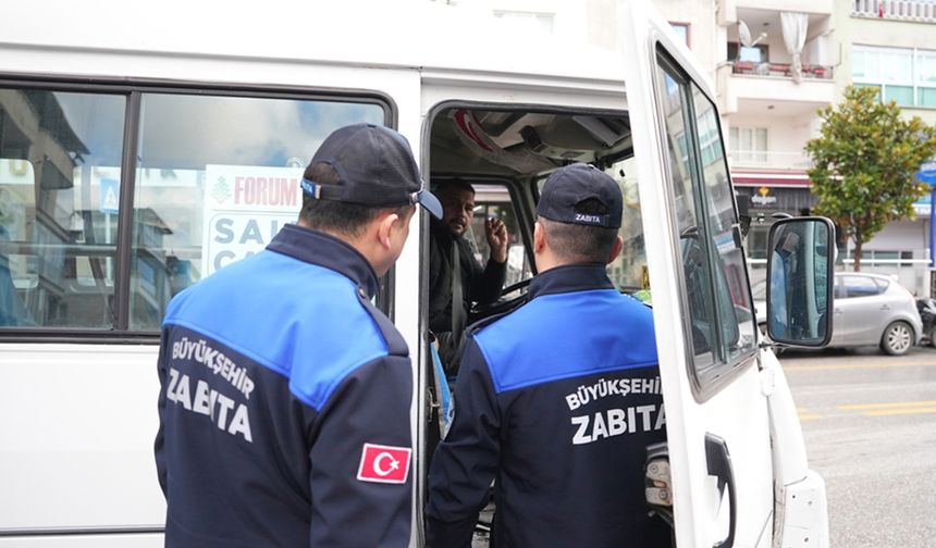 BÜYÜKŞEHİR ZABITASI’NDAN MİNİBÜSLERE DENETİM