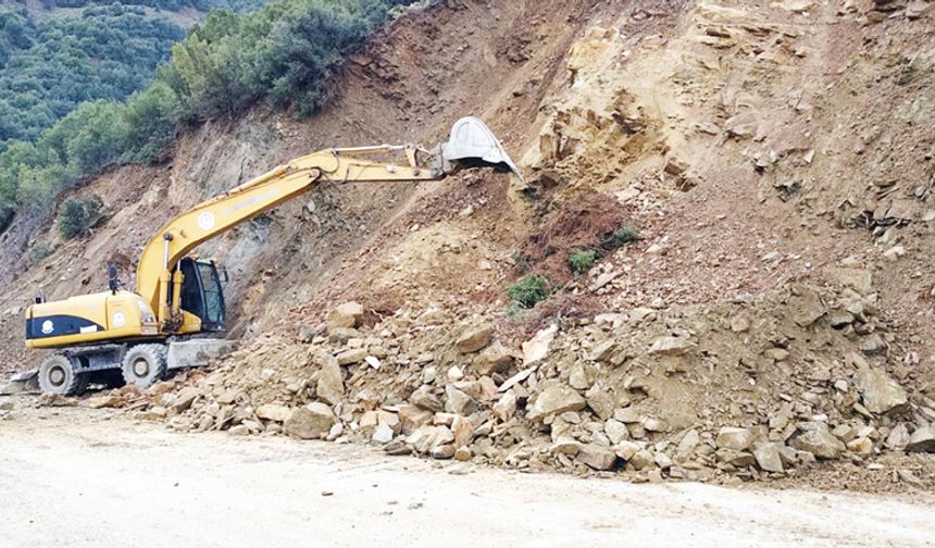 BULDAN VE BABADAĞ’DA RİSKLİ YOLLARA NEŞTER