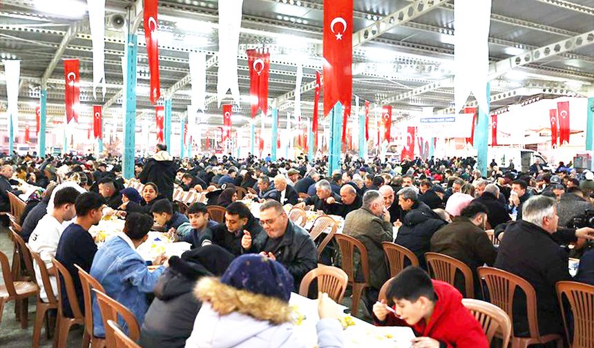 RAMAZAN SOFRALARI KURULDU