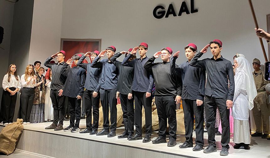 GÜNGÖR ASLAN ANADOLU LİSESİ TİYATRO KULÜBÜ’NDEN ANLAMLI 18 MART OYUNU