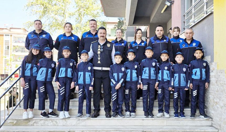 MİNİK ZABITALAR GÖREV BAŞINDA